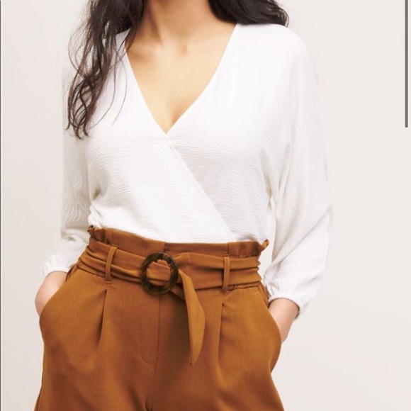 Dynamite Tops - Cropped crossover top!